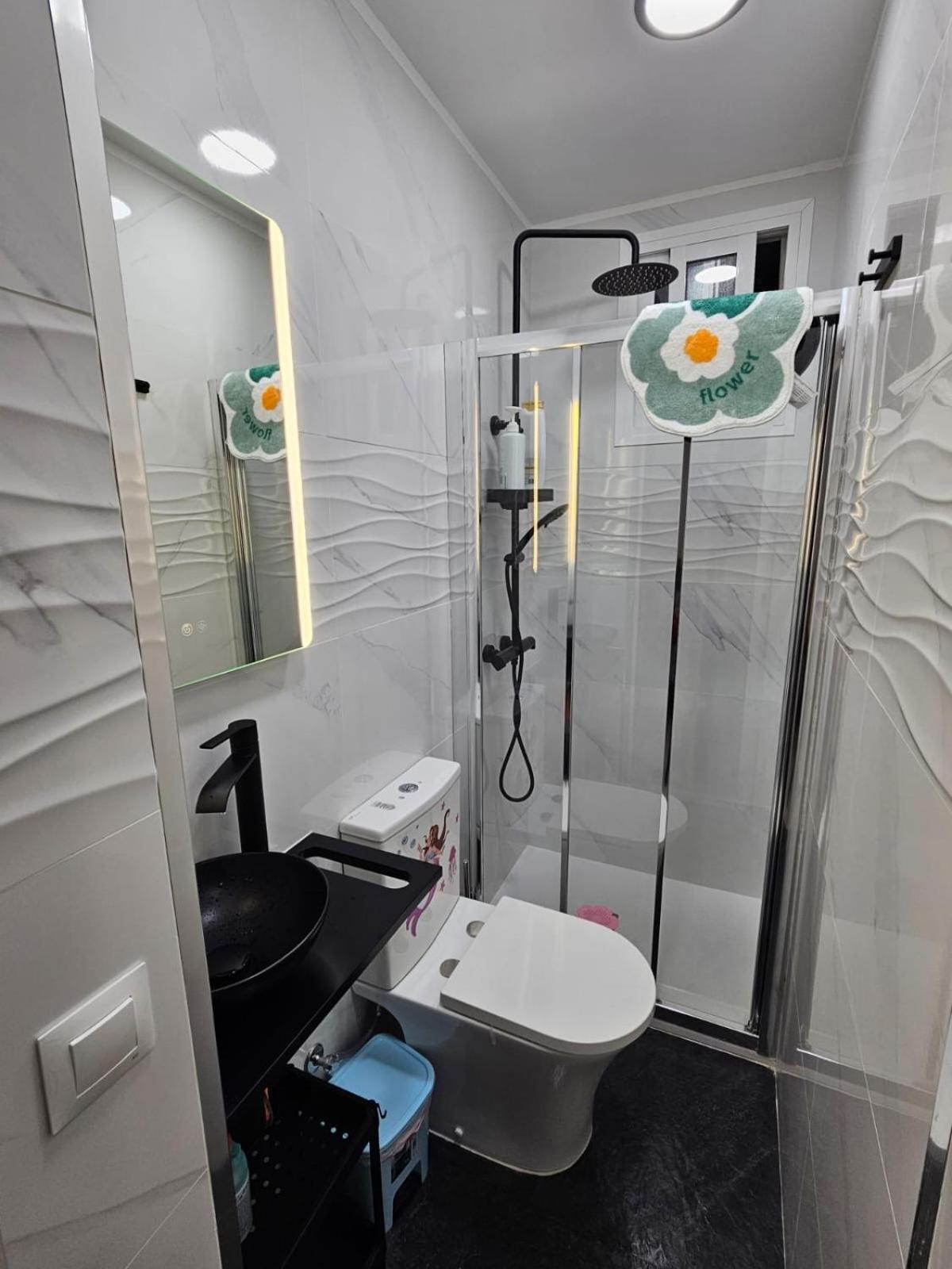 הוספיטלט דה יוברגאט Habitacion Doble Con Bano Privado מראה חיצוני תמונה